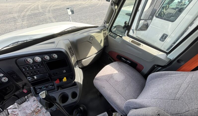 
								International | Prostar | 2018 | #81 full									