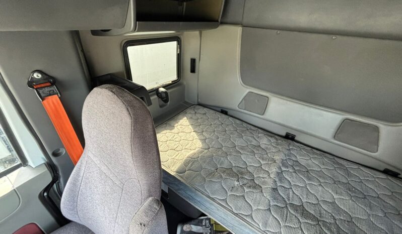 
								International | Prostar | 2018 | #81 full									