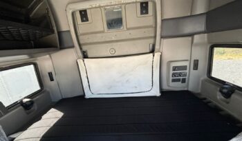 
										International | Prostar | 2018 | #212 full									