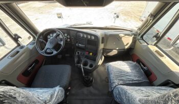 
										International | Prostar | 2018 | #212 full									