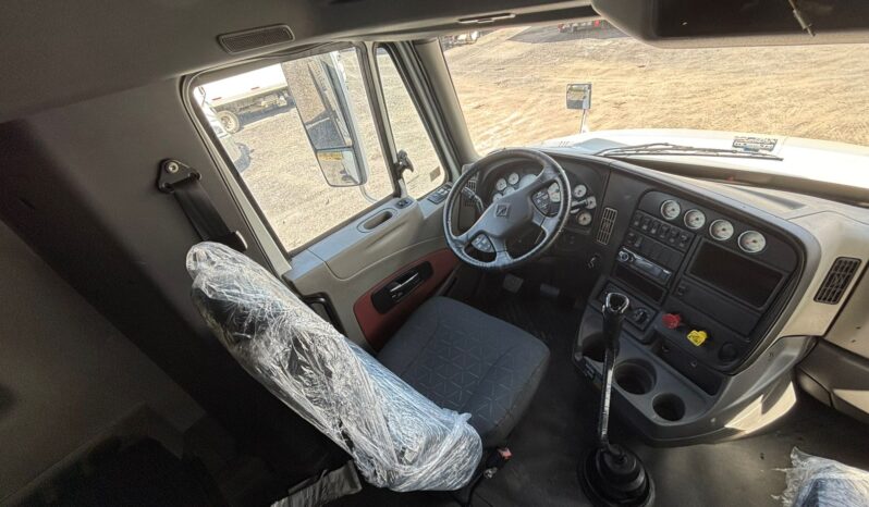 
								International | Prostar | 2018 | #212 full									