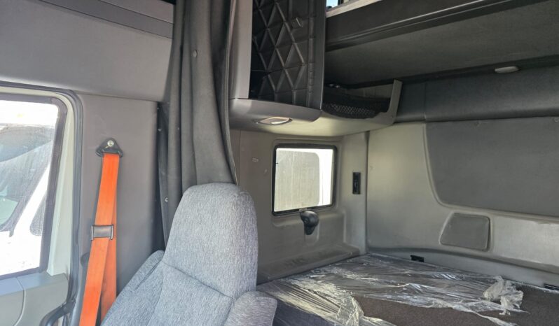 
								International | Prostar | 2018 | #203 full									