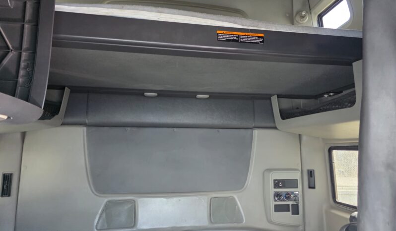 
								International | Prostar | 2018 | #203 full									