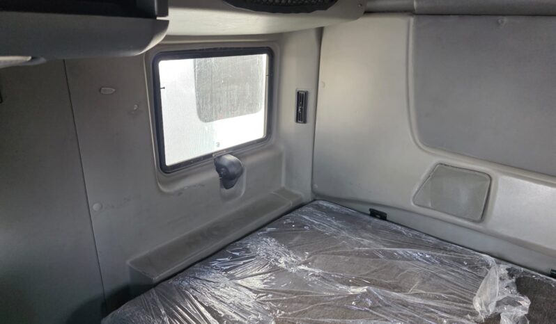 
								International | Prostar | 2018 | #203 full									